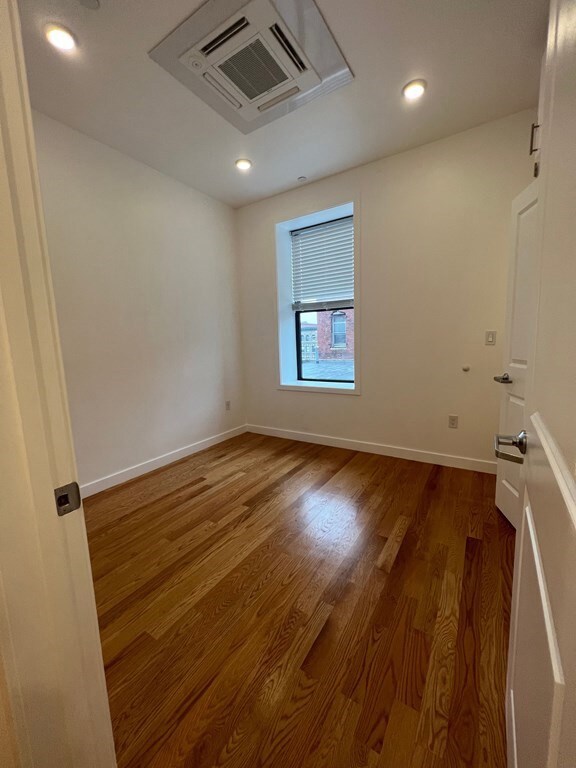 64 Market St unit 401, Lynn, MA 01901 - photo 2