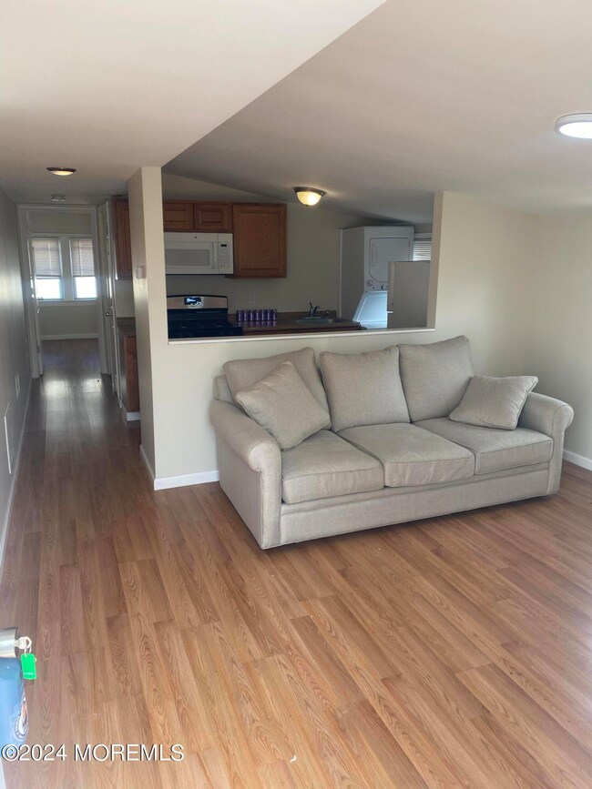 4 Hall Place unit 2, Keyport, NJ 07735 - photo 4