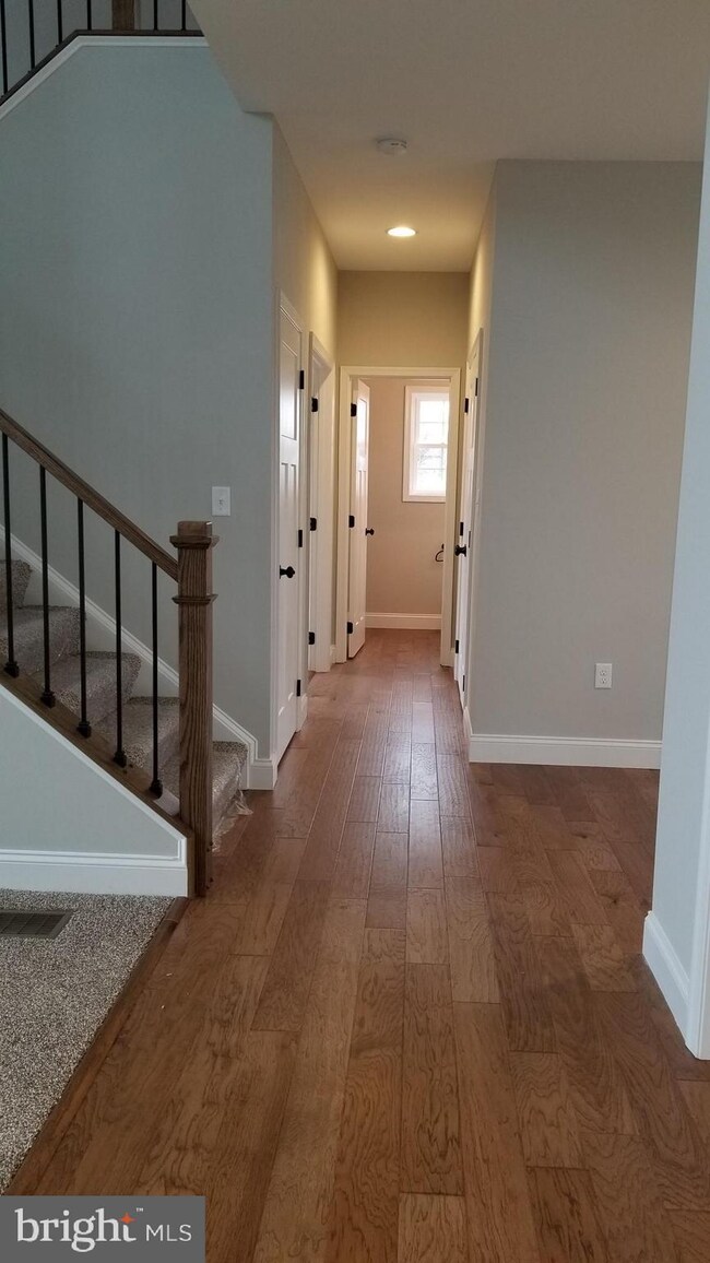 421 Hartford Dr, Chambersburg, PA 17202 - photo 4