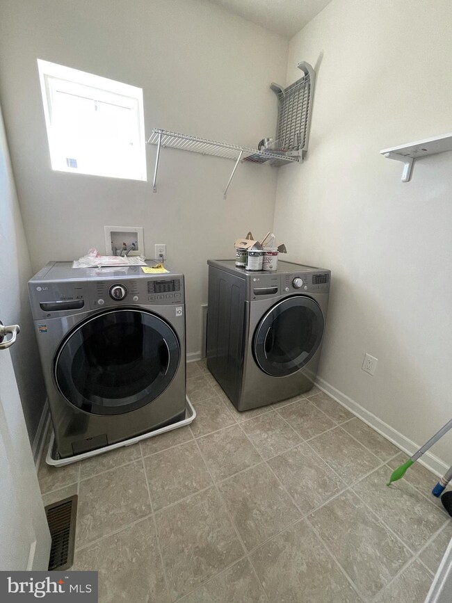 290 Mountain Laurel Blvd, Ranson, WV 25438 - photo 3