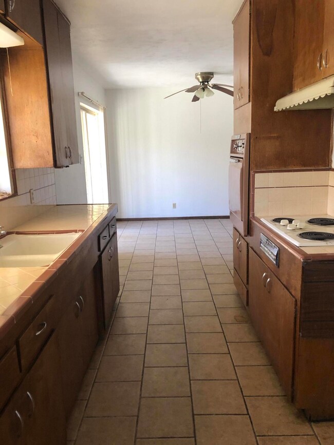 1501 Frederic Dr, Douglas, AZ 85607 - photo 7