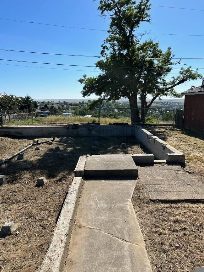 813 SE 6th St, Pendleton, OR 97801 - photo 5