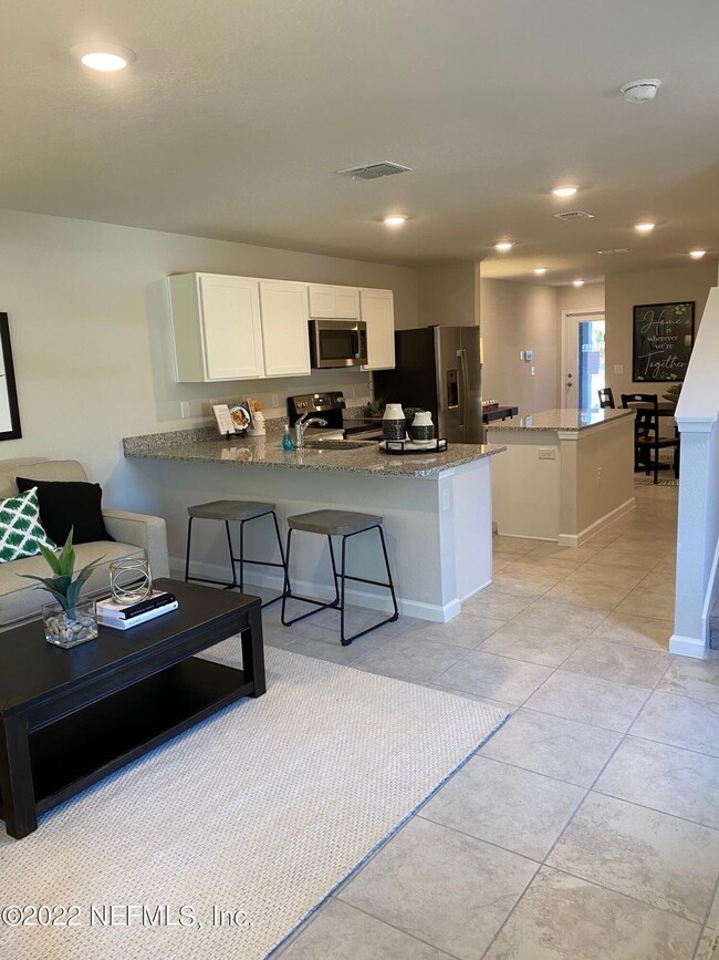 5982 Creekside Crossing Dr, Jacksonville, FL 32210 - photo 2