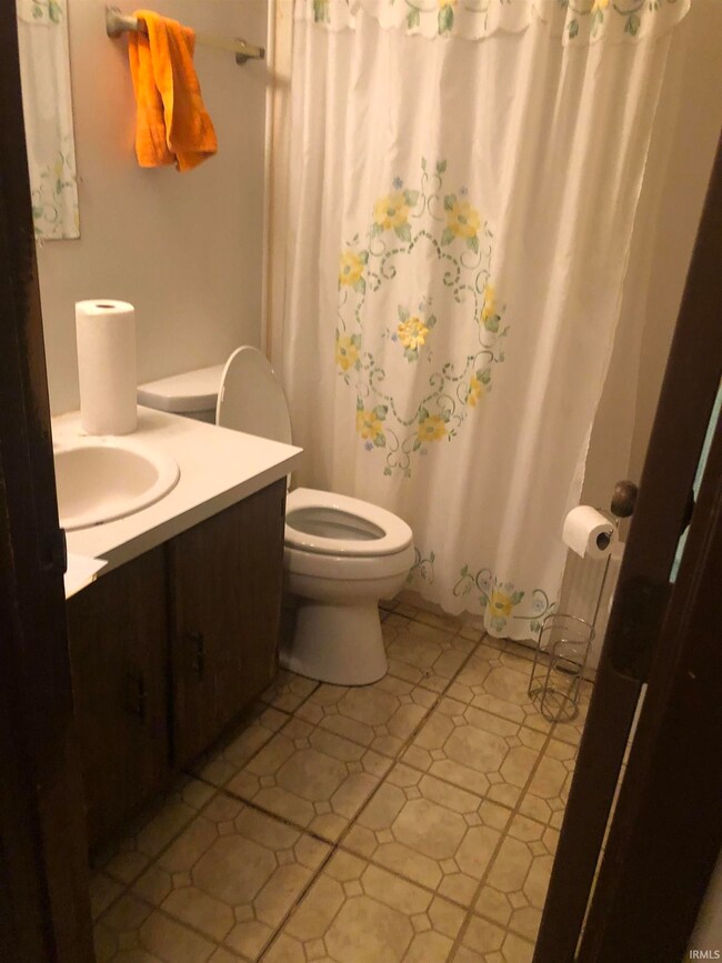 720 Wilson Square, Elberfeld, IN 47613 - photo 7