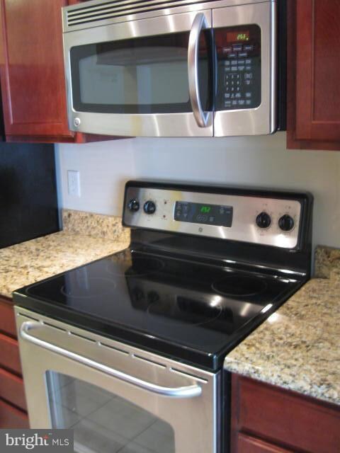 15616 Weathervane Terrace, Woodbridge, VA 22191 - photo 7