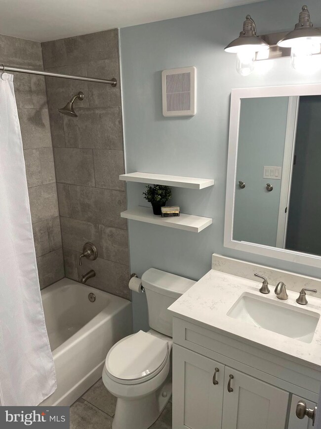 1648 Beekman Place NW unit D, Washington, DC 20009 - photo 5