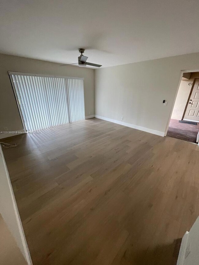 201 Foxtail Dr unit B1, Greenacres, FL 33415 - photo 6