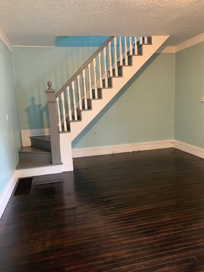 2007 Logan Ave, Middletown, OH 45044 - photo 2