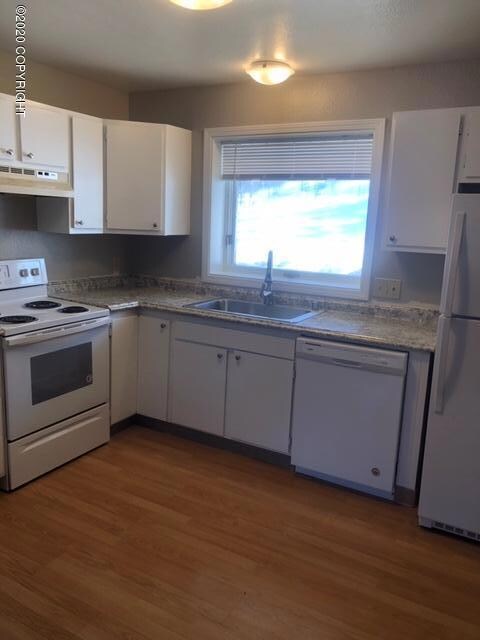 250 Ponderosa Loop unit 4, Wasilla, AK 99654 - photo 2