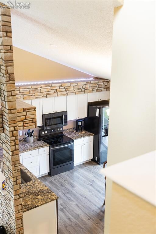 4080 Scotch Pine Dr, Colorado Springs, CO 80920 - photo 3