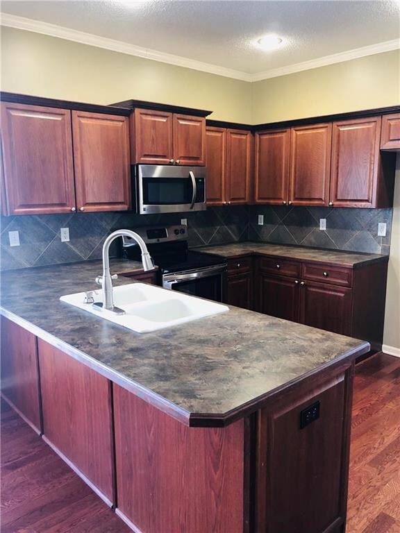 22720 W 72nd Terrace, Shawnee, KS 66227 - photo 2