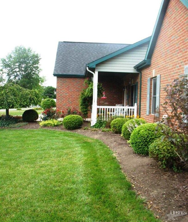 129 North Dr, Geneva, IN 46740 - photo 5