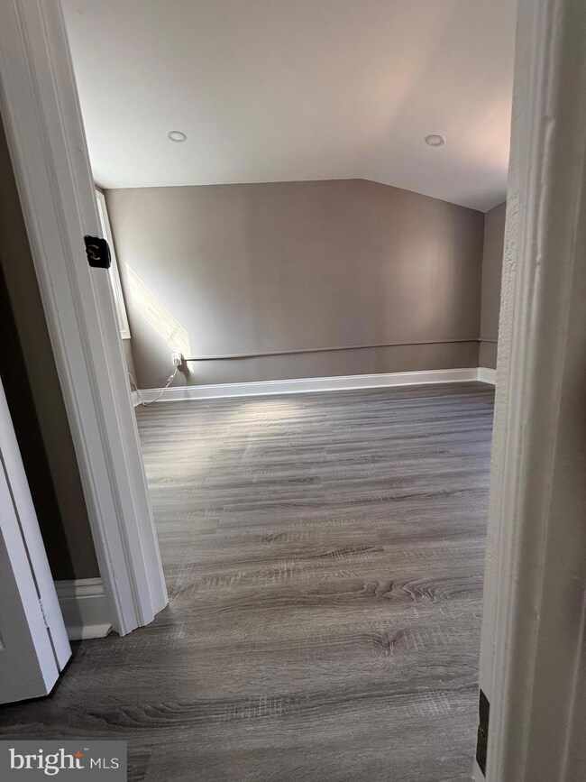 1224 Carlton St, Philadelphia, PA 19107 - photo 5