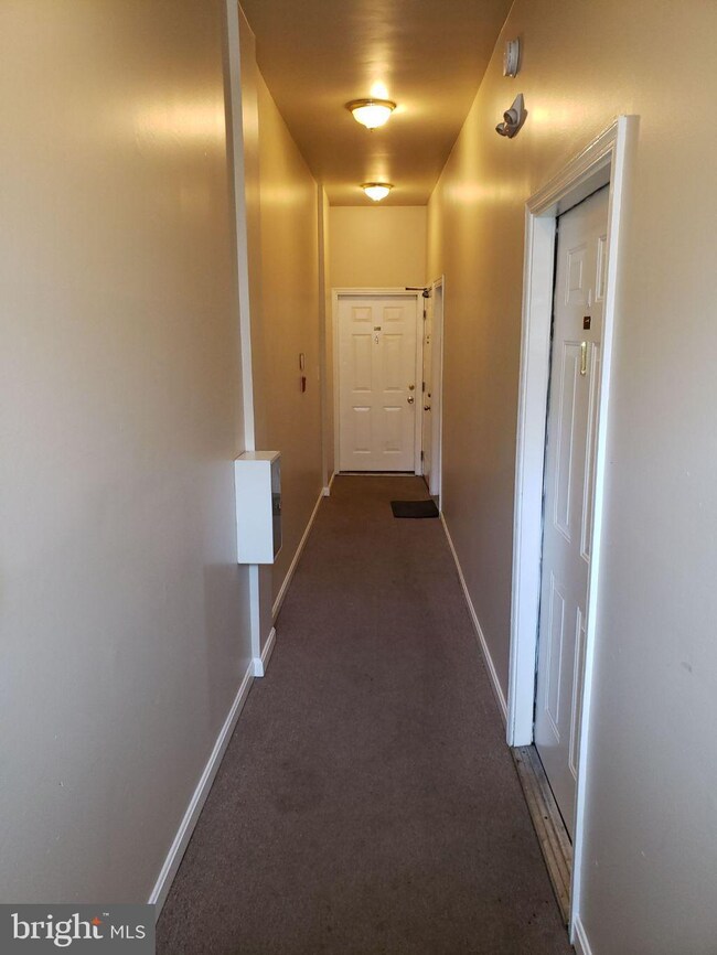 738 11th St NE unit 2, Washington, DC 20002 - photo 2