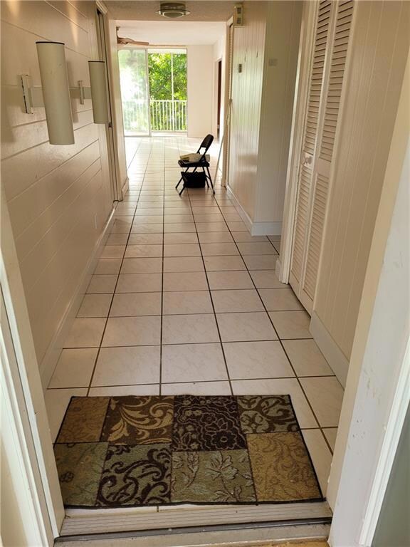 ENTRY FOYER
