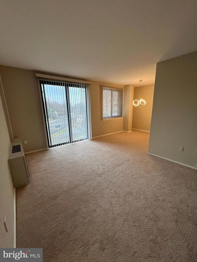 Lorcom House unit 12, Arlington, VA 22207 - photo 6