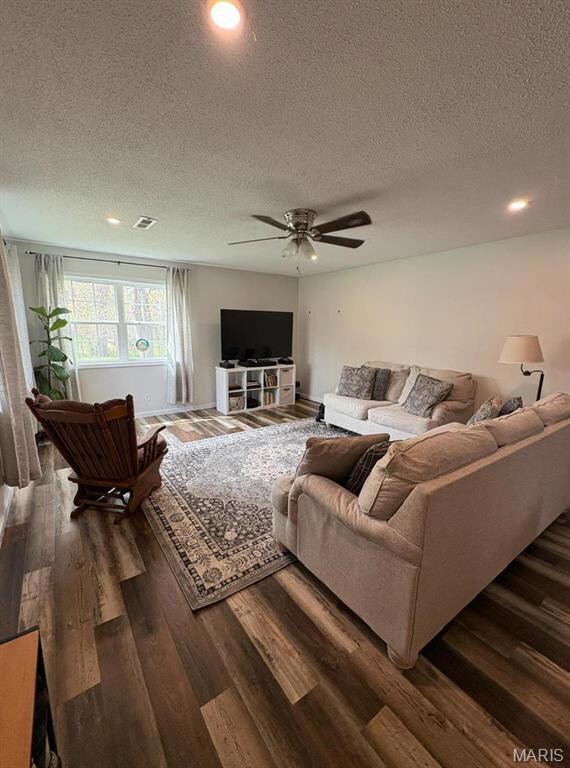 10817 Cabin Ln, Dexter, MO 63841 - photo 7