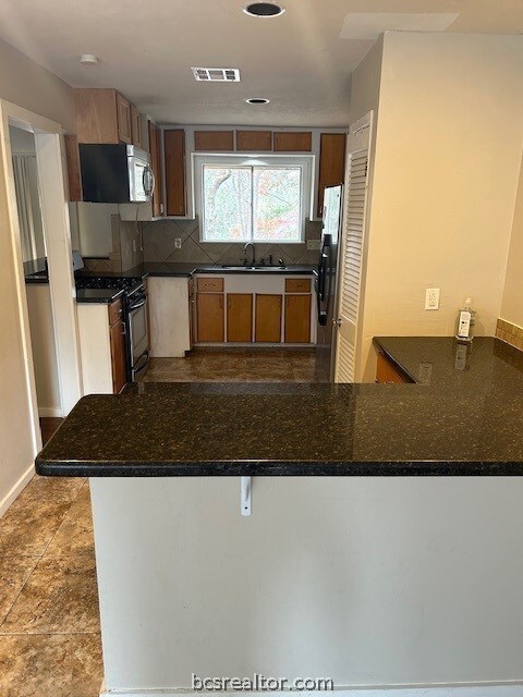 1005 Arboles Cir, College Station, TX 77840 - photo 7