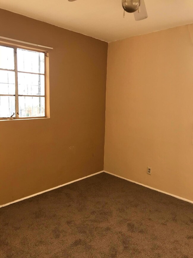 7824 Santa Maria Rd, El Paso, TX 79915 - photo 5