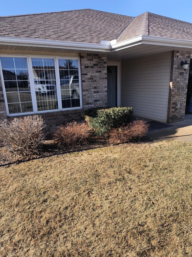 350 Voyager Dr, Alexandria, MN 56308 - photo 2