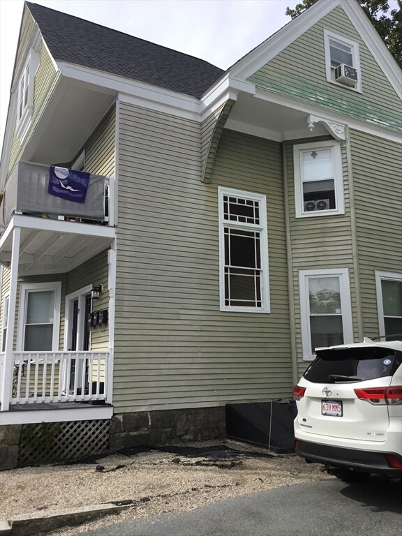 29 Railroad Ave, Beverly, MA 01915 - photo 3