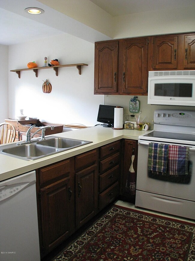 03-Kitchen-02