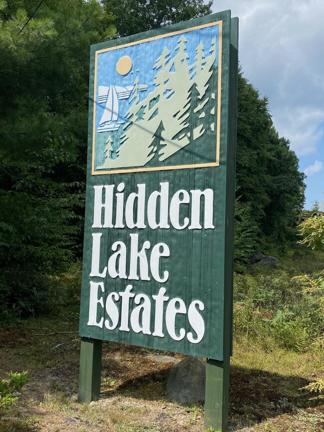 1074 Acacia Dr, Paupack Township, PA 18428 - photo 6