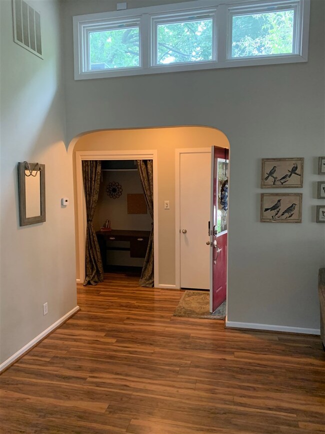 2218 Rownd St, Cedar Falls, IA 50613 - photo 5