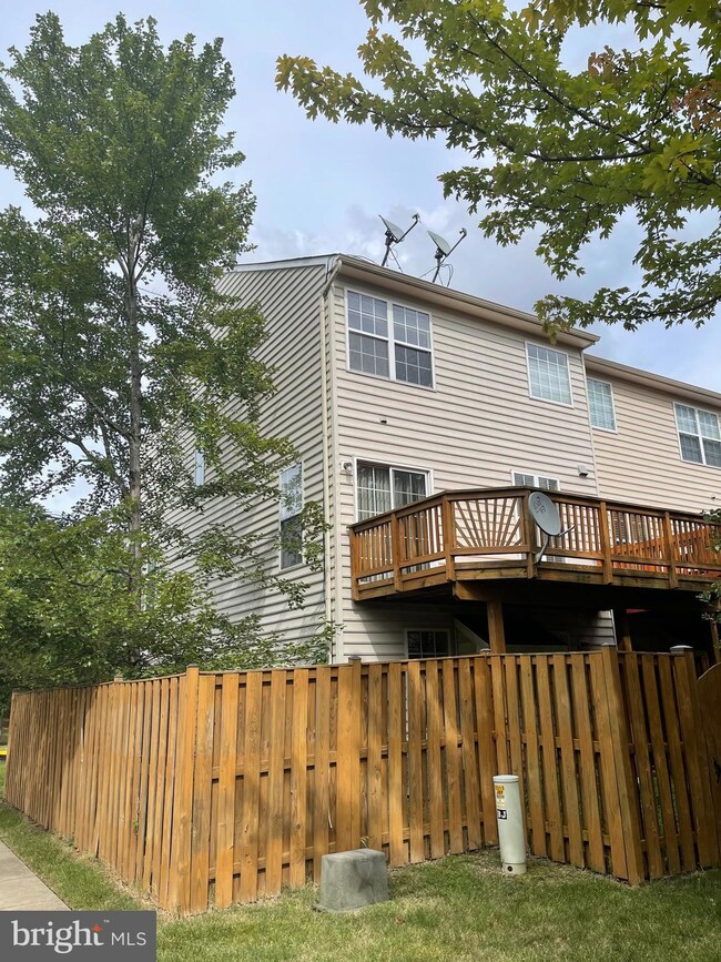 13511 Bannacker Place, Herndon, VA 20171 - photo 2