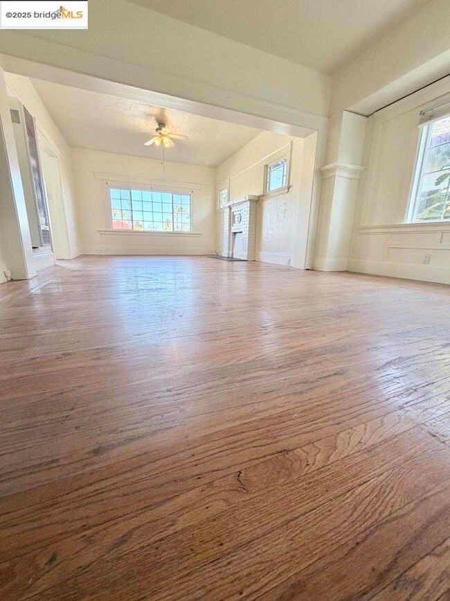 332 E 8th St, Pittsburg, CA 94565 - photo 5