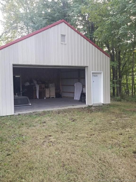 7525 Brooks Rd, Charlestown, IN 47111 - photo 2