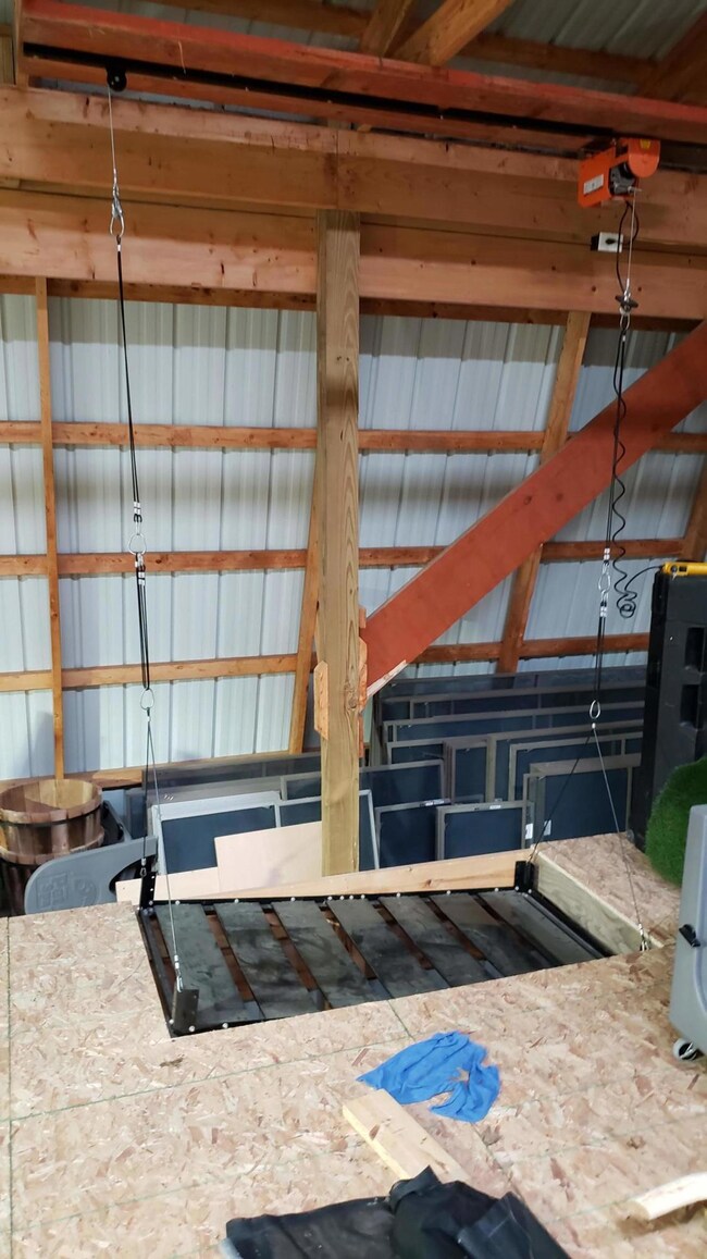 Lift for loft