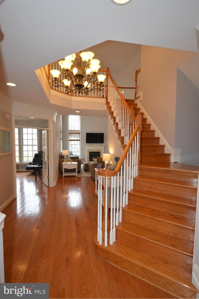 42844 Sandhurst Ct, Ashburn, VA 20148 - photo 4