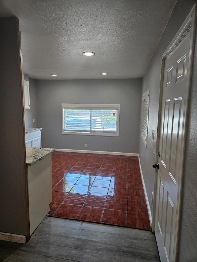 2030 E Grayson Rd unit 18, Ceres, CA 95307 - photo 6