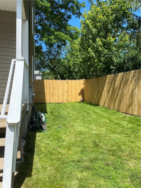 24 Edgewood Ave, Cumberland, RI 02864 - photo 4