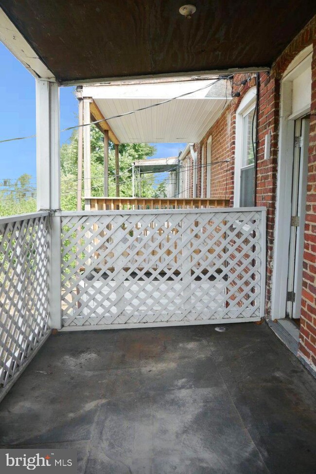 3102 Lawnview Ave, Baltimore, MD 21213 - photo 3