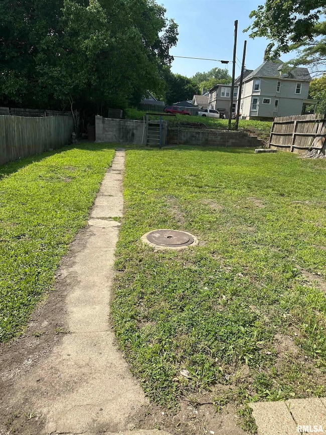 1213 NE Glendale Ave, Peoria, IL 61603 - photo 5