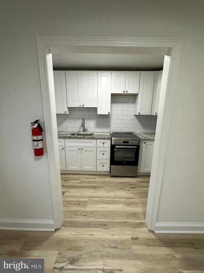 159 W Berkley Ave, Clifton Heights, PA 19018 - photo 6