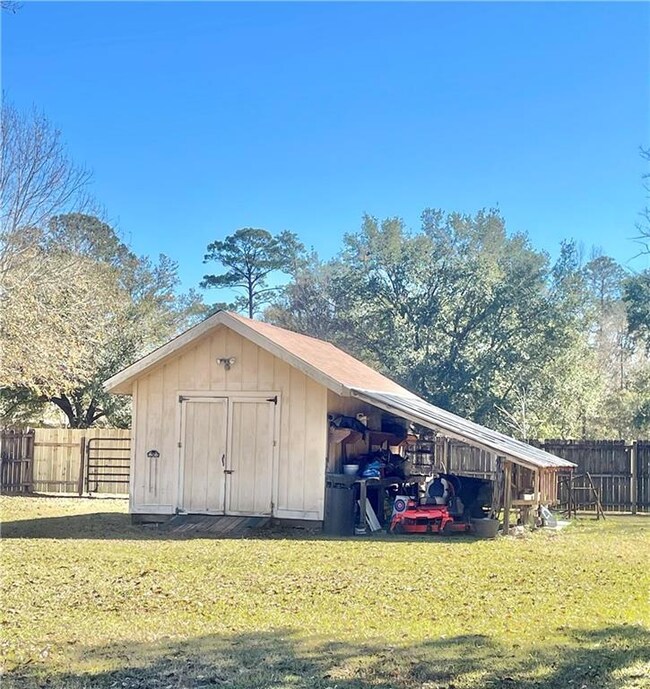 Workshop & lawn shed