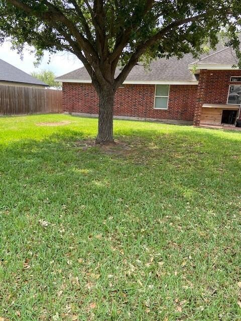 1242 Sasha Cir, Weslaco, TX 78596 - photo 6