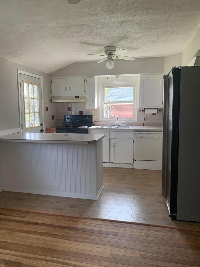 467 Ross Rd, Columbus, OH 43213 - photo 7