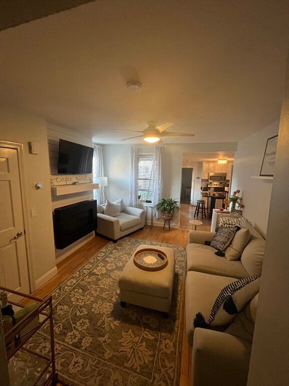 451 W Fourth St unit 1, Boston, MA 02127 - photo 3