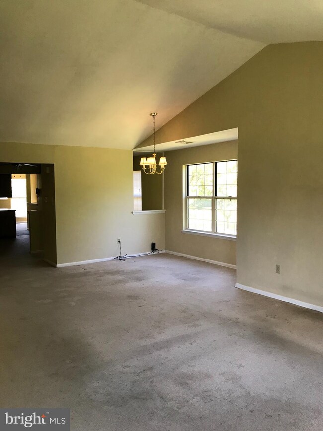 201 Allem Ln unit 201, Perkasie, PA 18944 - photo 5