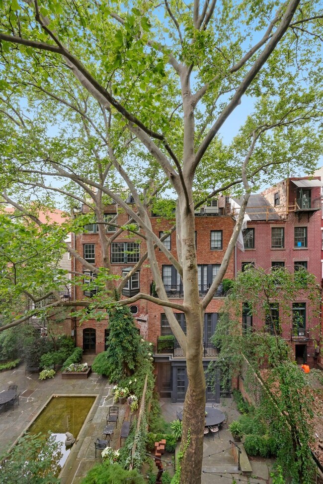 79 Perry St unit 3R, New York, NY 10014 - photo 5