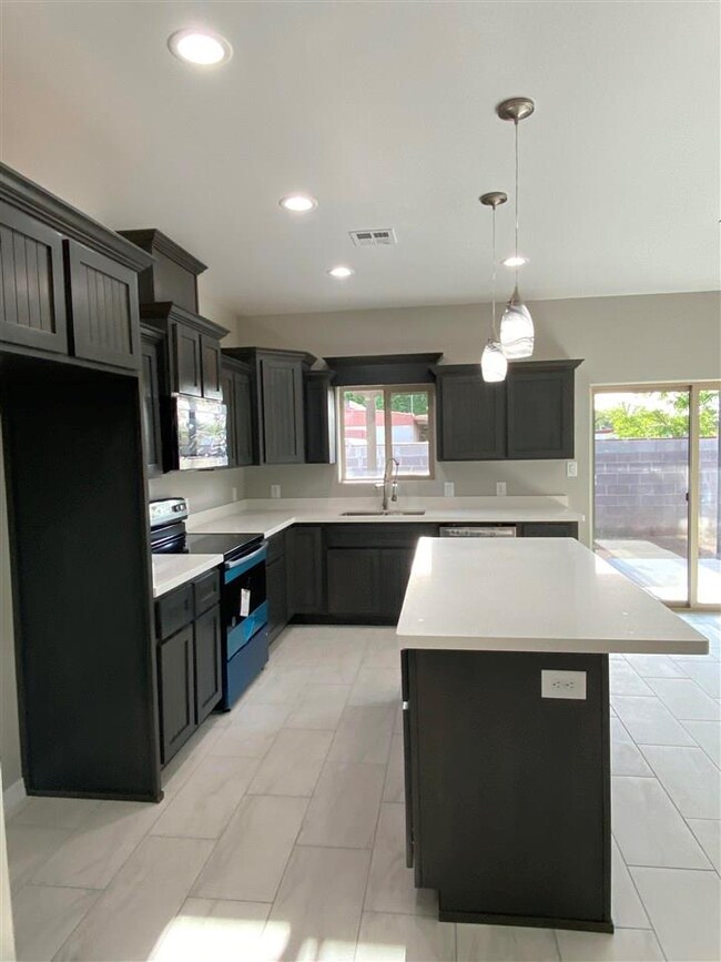 8140 S Coconino Ln, Yuma, AZ 85364 - photo 5