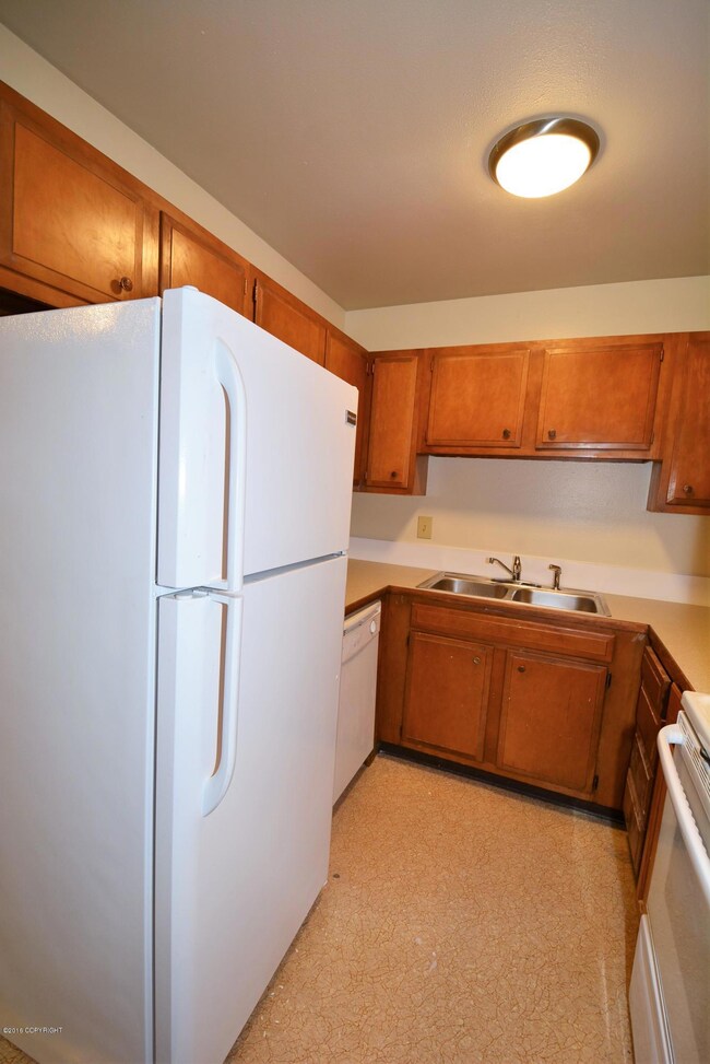 1462 W 26th Ave unit 22, Anchorage, AK 99503 - photo 3