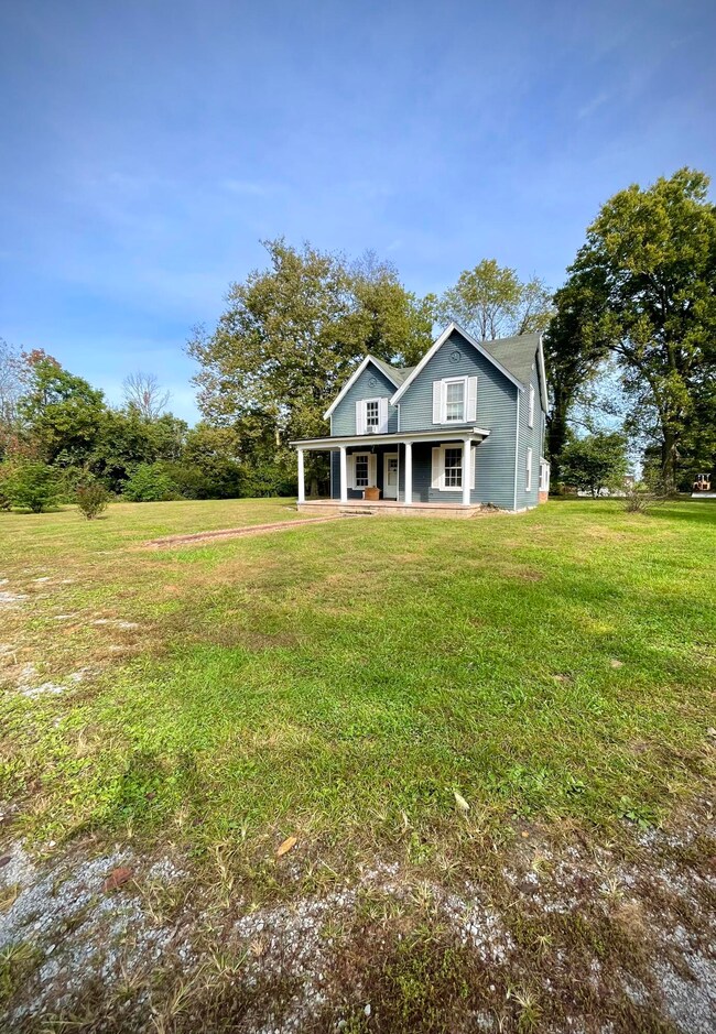 194 Mulberry St, Harrodsburg, KY 40330 - photo 2