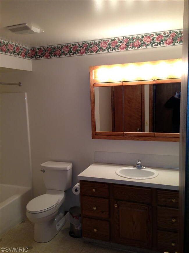 2217 Mapleton St NE unit 131, Grand Rapids, MI 49505 - photo 5