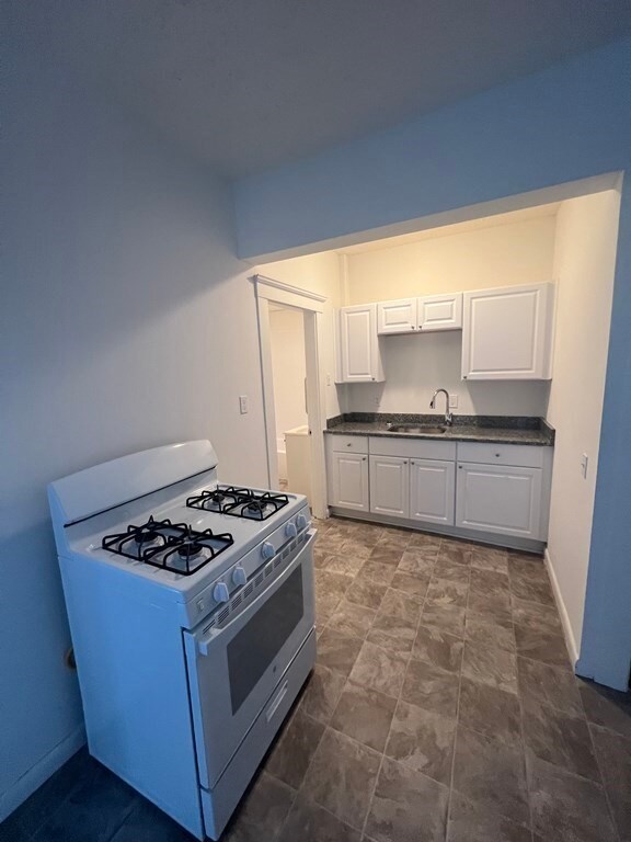 11 Salem St unit 1, Salem, MA 01970 - photo 3