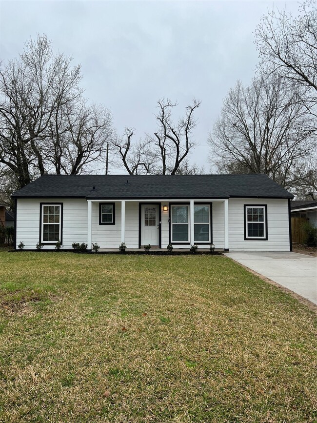 5226 Perry St, Houston, TX 77021 - photo 3